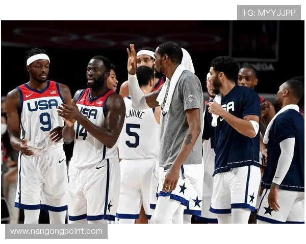 NBA季后赛格局突变群星对决升级新王之争愈发激烈引发热议